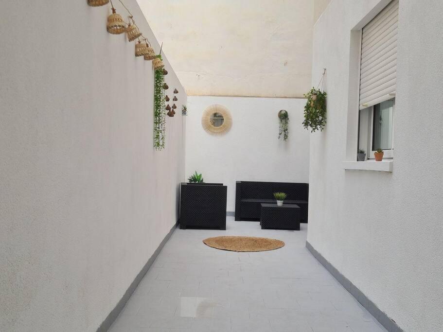 Beautiful Apartment With Patio Torrevieja Exterior foto
